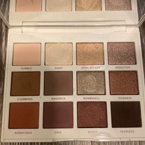 Persona Identity One - Picture 2 of 2